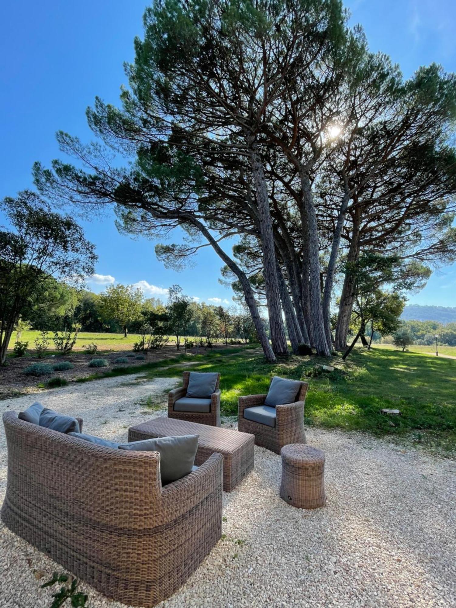 La Pavoyere Hotel Mormoiron Luaran gambar